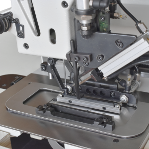 LM KC super close esq