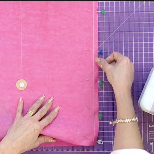 Mochila versátil com náilon amassado ()