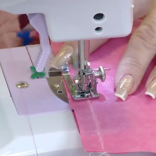 Mochila versátil com náilon amassado ()