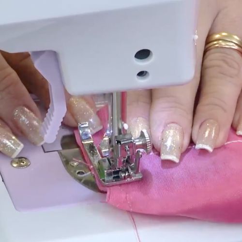 Mochila versátil com náilon amassado ()