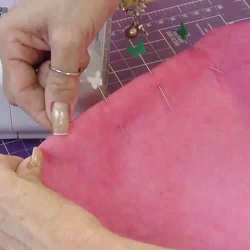 Mochila versátil com náilon amassado ()