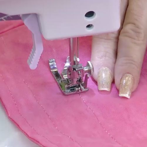 Mochila versátil com náilon amassado ()